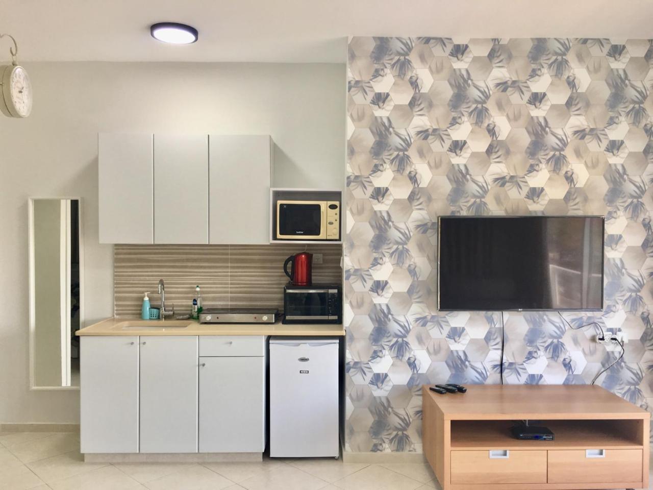 Sea Suites Тел Авив Екстериор снимка