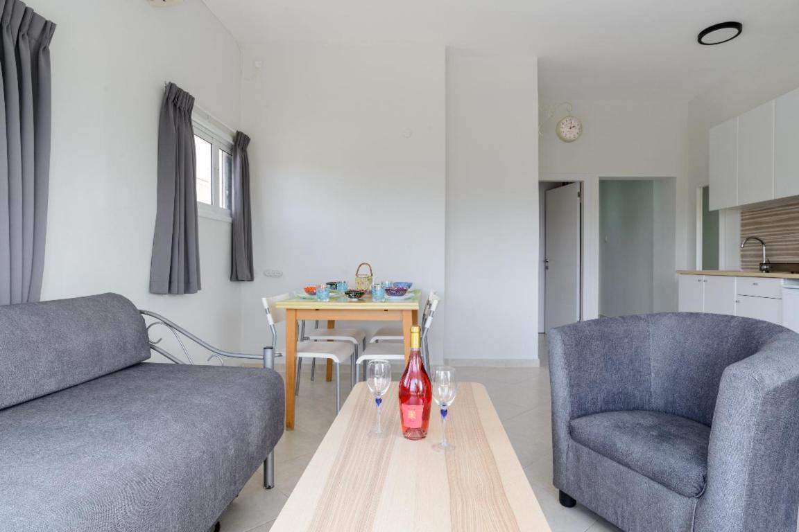 Sea Suites Тел Авив Екстериор снимка
