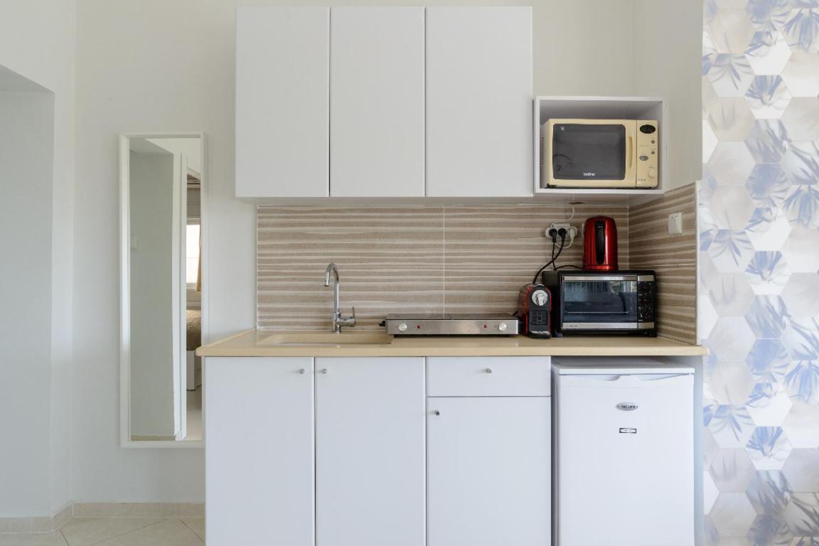 Sea Suites Тел Авив Екстериор снимка