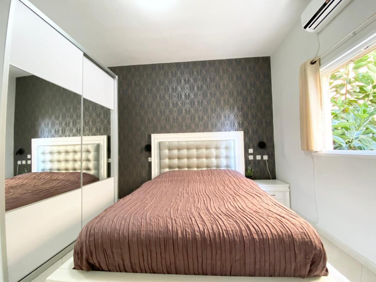 Sea Suites Тел Авив Екстериор снимка